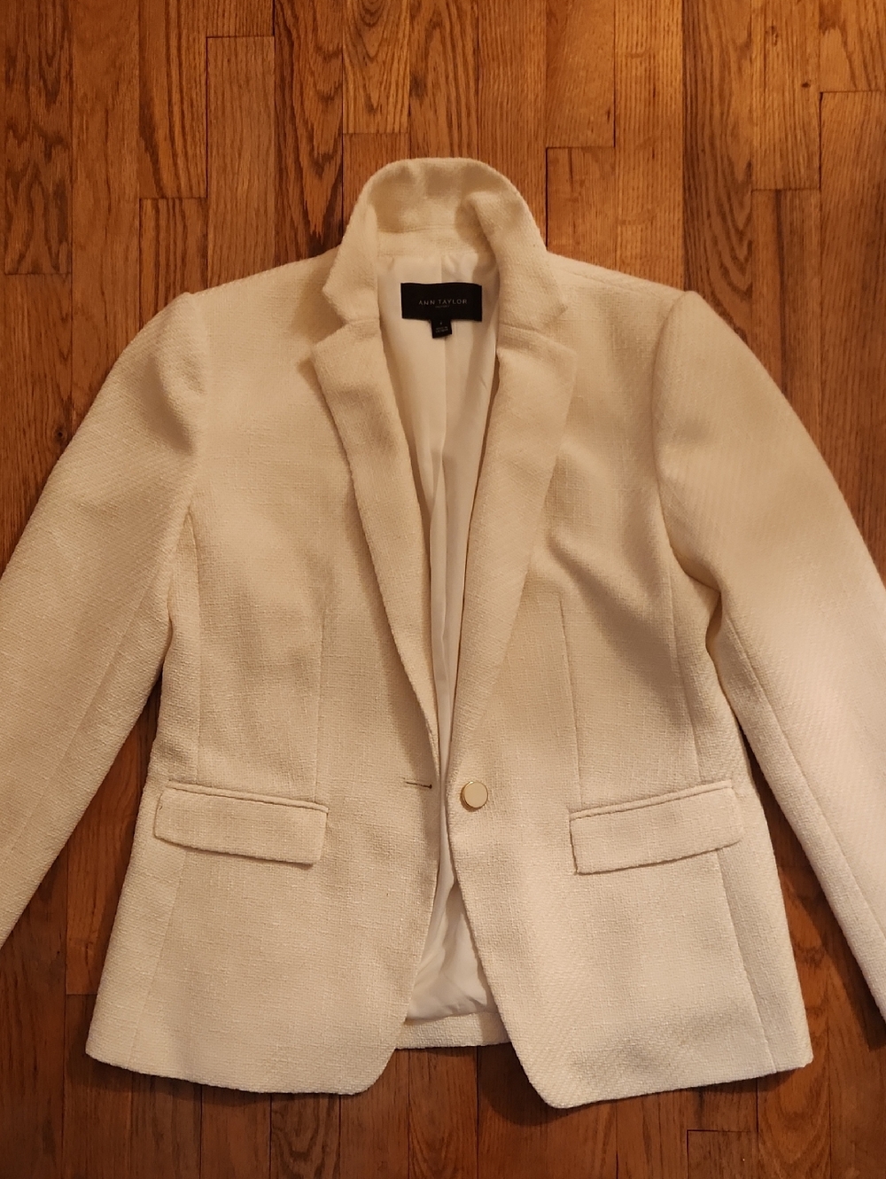 Ann Taylor Off-White Textured Single-Button Blazer